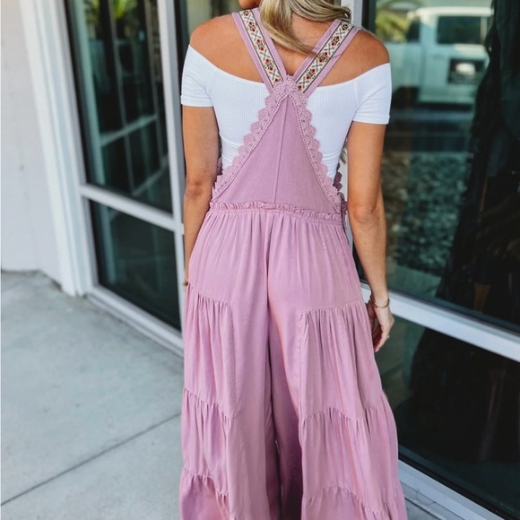 eesome Turkish Rose Wide-Leg Embroidered-Strap Jumpsuit - Picture 4 of 8